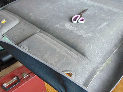 BMW E36 sedan čalúnenie stropnice