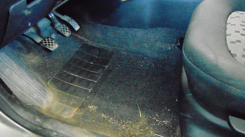 ČISTENIE INTERIÉRU ŠKODA FABIA