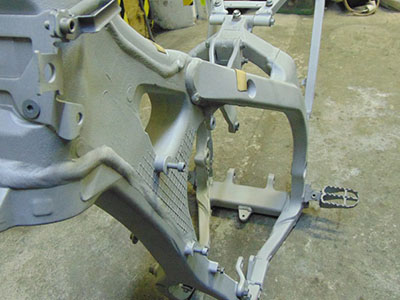 LEŠTENIE RÁMU MOTORKY YAMAHA CROSS